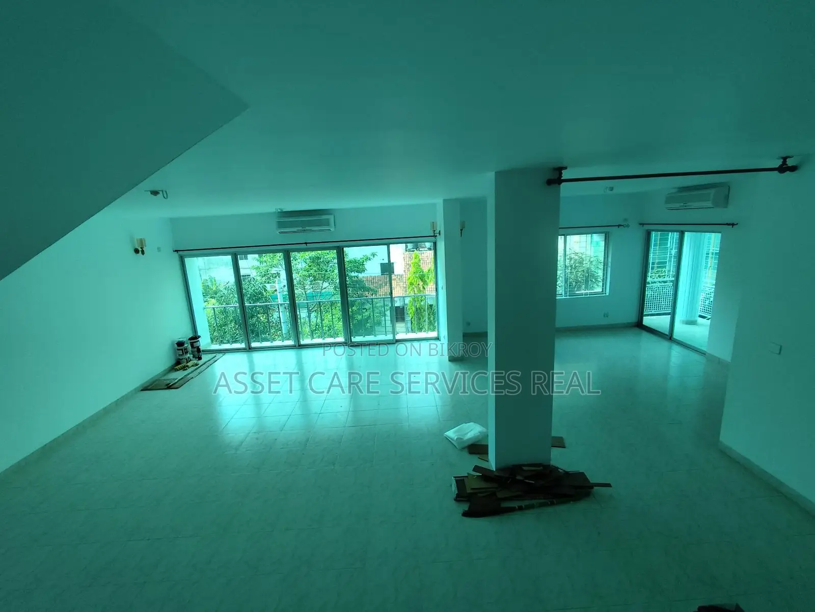 Luxury Duplex 4Bed Semi-Furnished Apartment Rent Baridhara Diplomatic