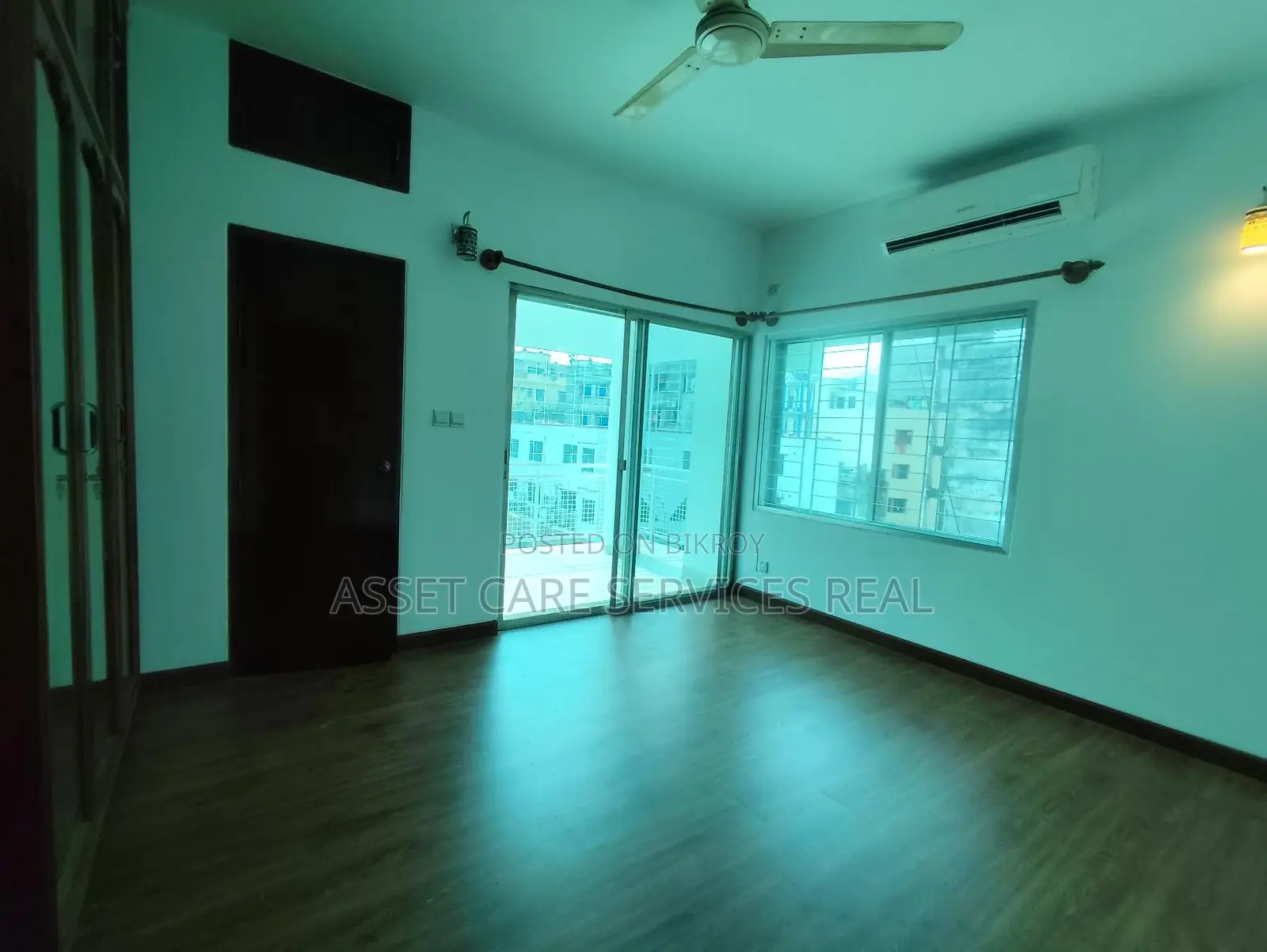 Luxury Duplex 4Bed Semi-Furnished Apartment Rent Baridhara Diplomatic