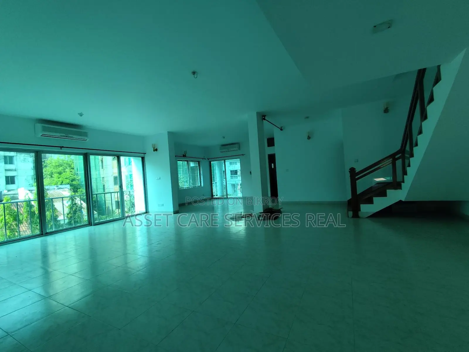Luxury Duplex 4Bed Semi-Furnished Apartment Rent Baridhara Diplomatic