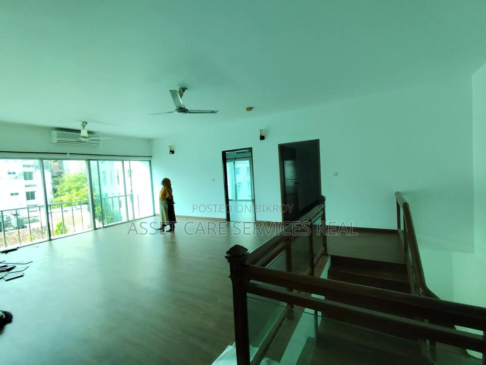 Luxury Duplex 4Bed Semi-Furnished Apartment Rent Baridhara Diplomatic