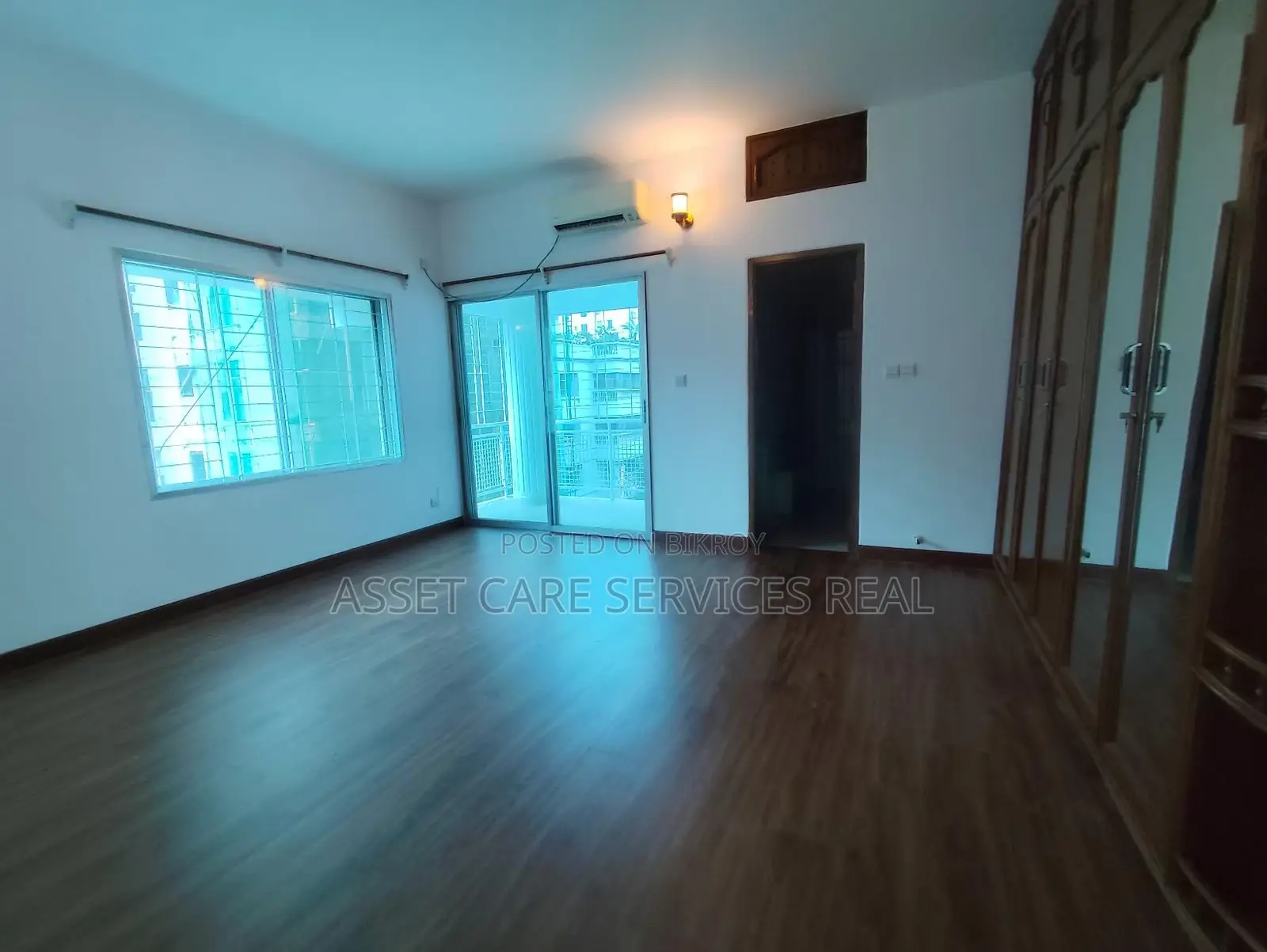 Luxury Duplex 4Bed Semi-Furnished Apartment Rent Baridhara Diplomatic