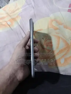 Realme 8 (Used)