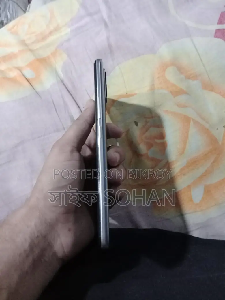 Realme 8 (Used)
