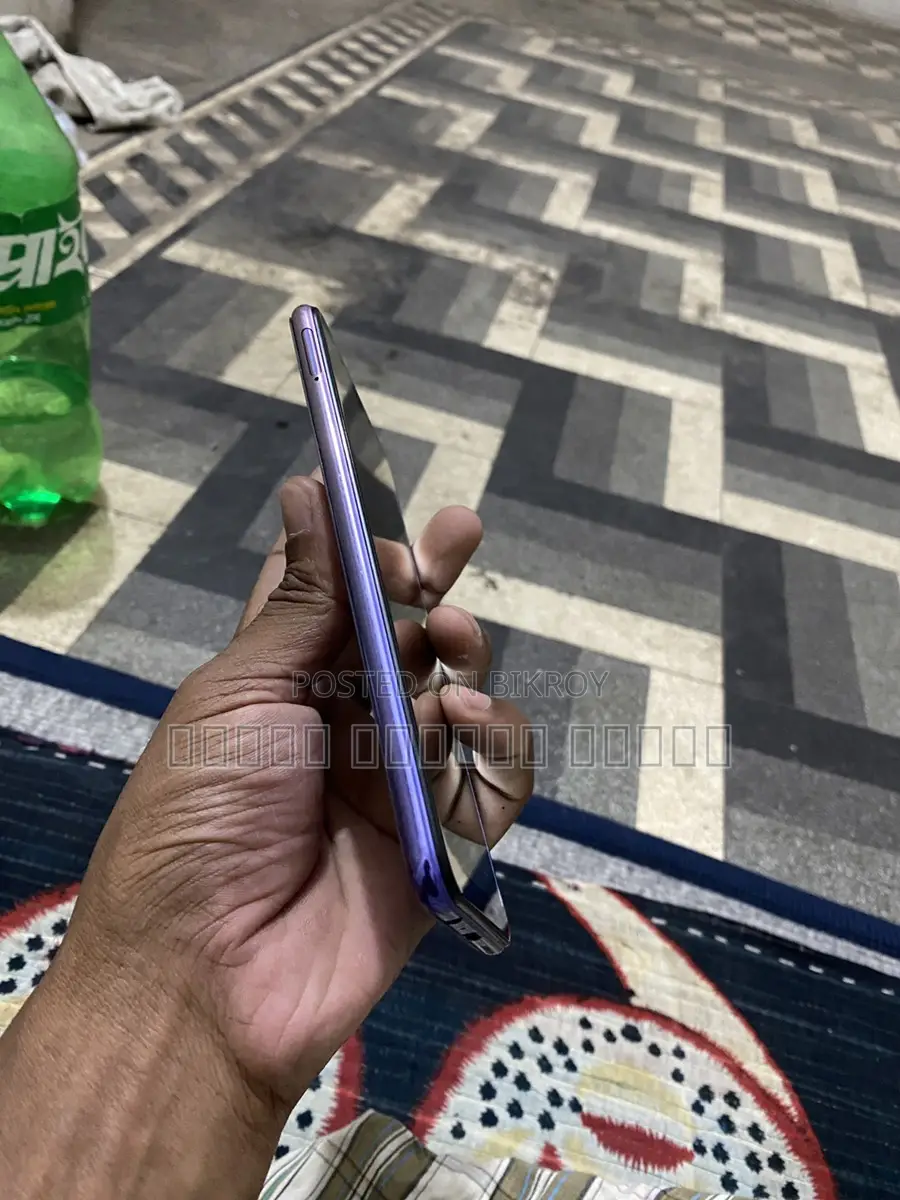 Vivo V20 (Used)