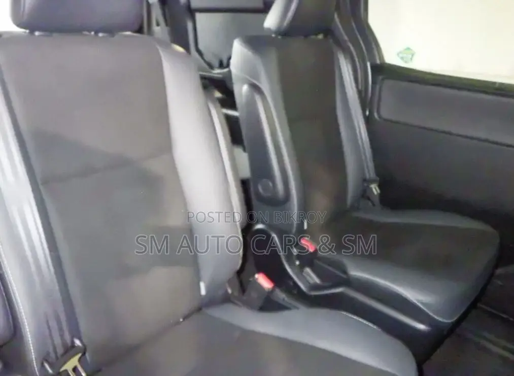 Toyota Noah Non Hybrid WXB Pearl 2021