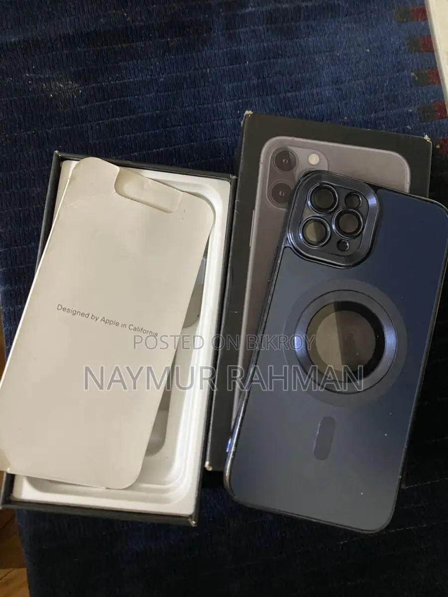 Apple iPhone 11 Pro with box (Used)
