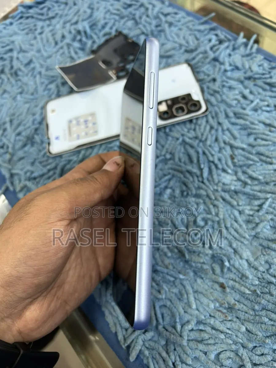 স্যামসাং গ্যালাক্সি এ৩৩ ৫জি ফুল বডি উইথ ১০০% অরিজিনাল ডিসপ্লে