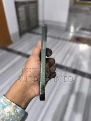 Apple iPhone 13 (Used)