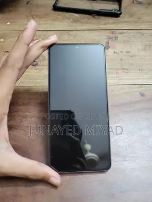 Samsung Galaxy S21 8/128 (Used)