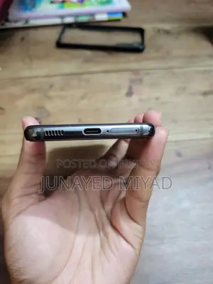 Samsung Galaxy S21 8/128 (Used)