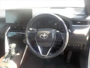 Toyota Harrier Zlp PKG. 2021
