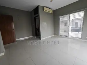 গুলশানে ২৪০০ বর্গফুটের ৩ বেডরুমের আন-ফার্নিশড অ্যাপার্টমেন্ট ভাড়ার জন্য