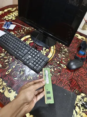 4 GB RAM