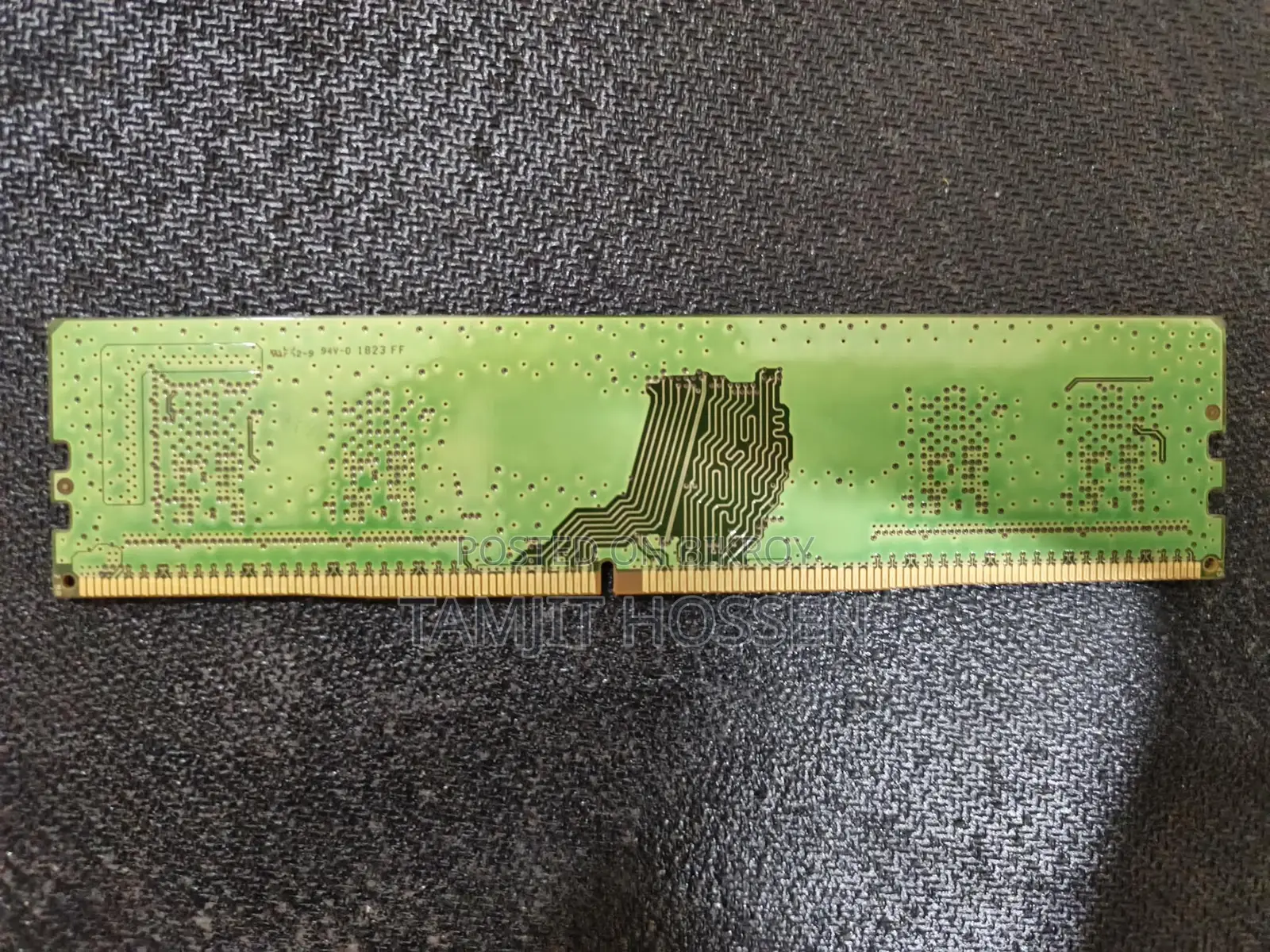 4 GB RAM