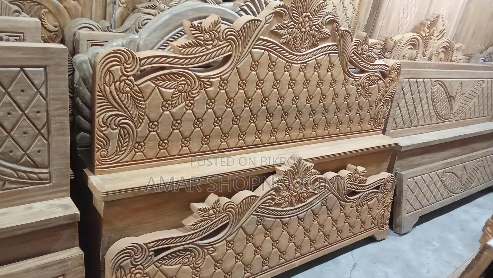 সেমি বক্স খাট
