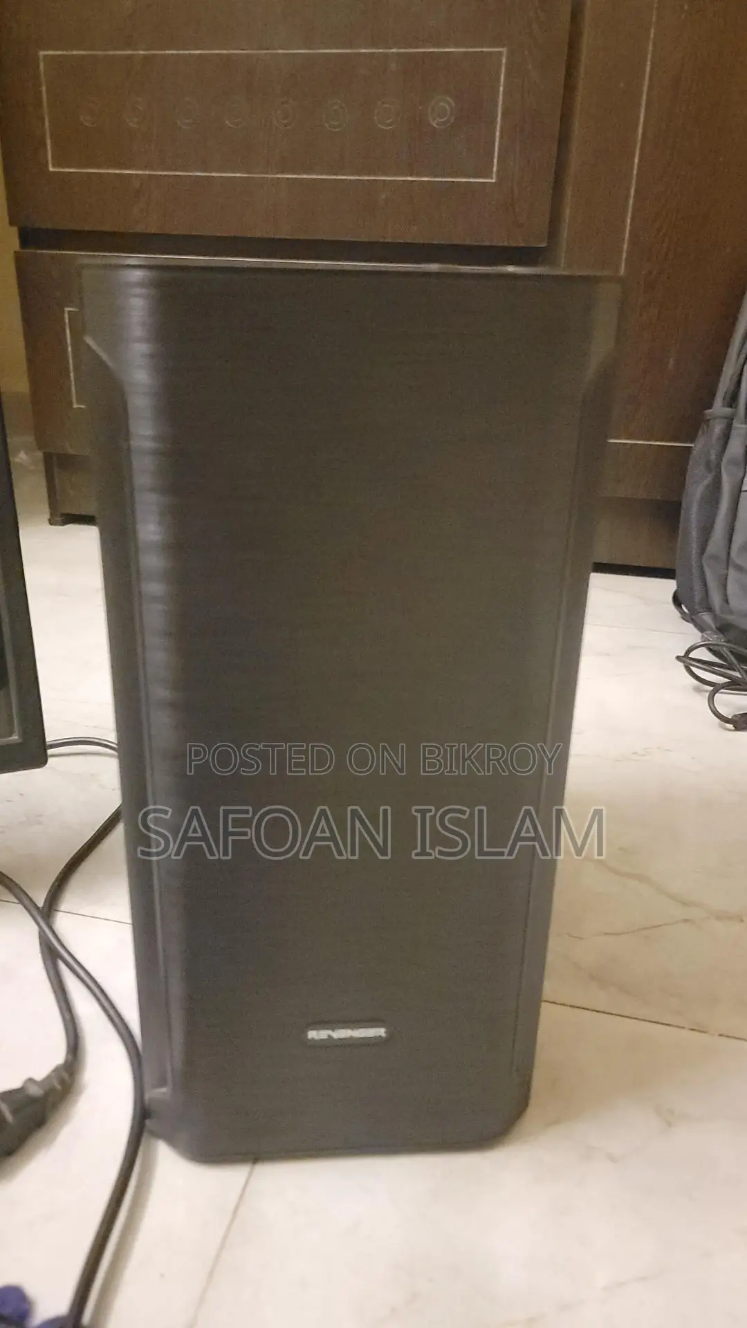 Univision 19inch Led Monitor & Revenger Casing