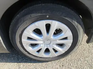Toyota Prius S 2021
