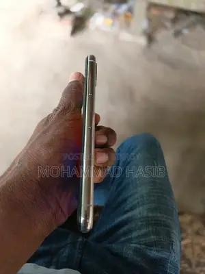 Apple iPhone X (Used)