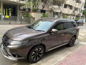 Mitsubishi Outlander 2015 Brown