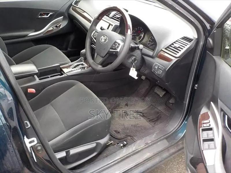 Toyota Premio F Package 2020