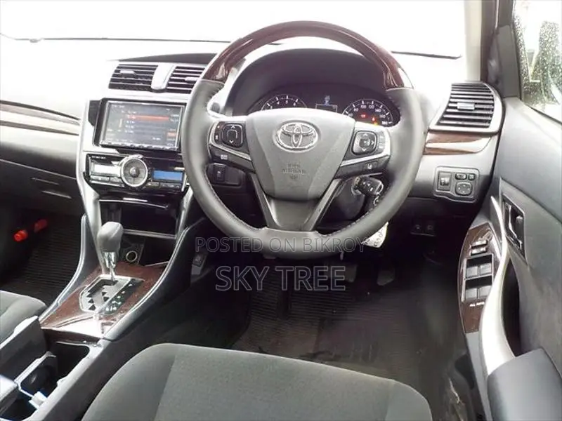 Toyota Premio F Package 2020