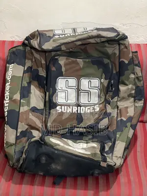 Cricket Shoulder Bag