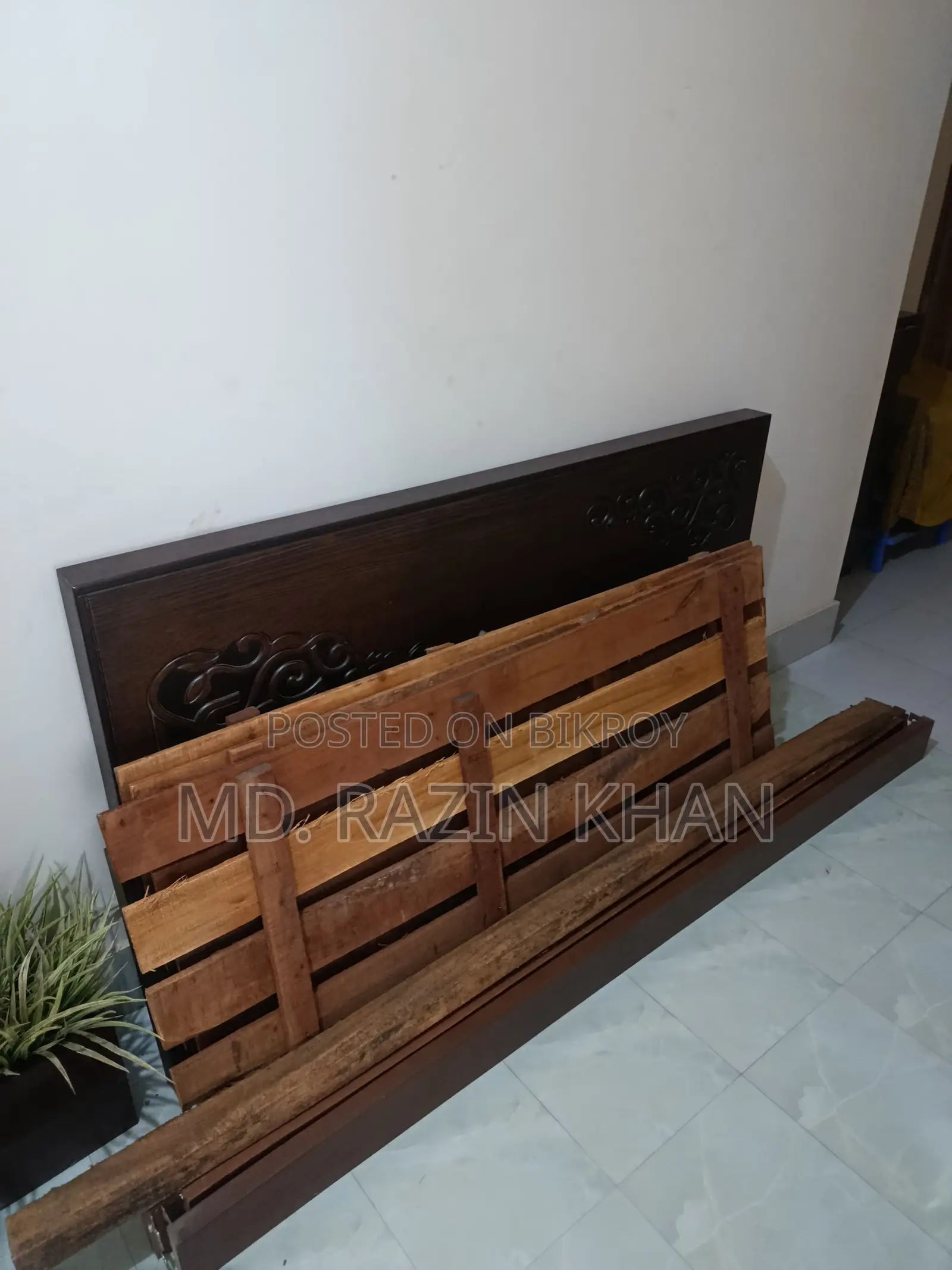 5/7 Bed with Mattress,dressing Table