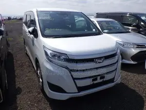 Toyota Noah G edition non hybrid 2020