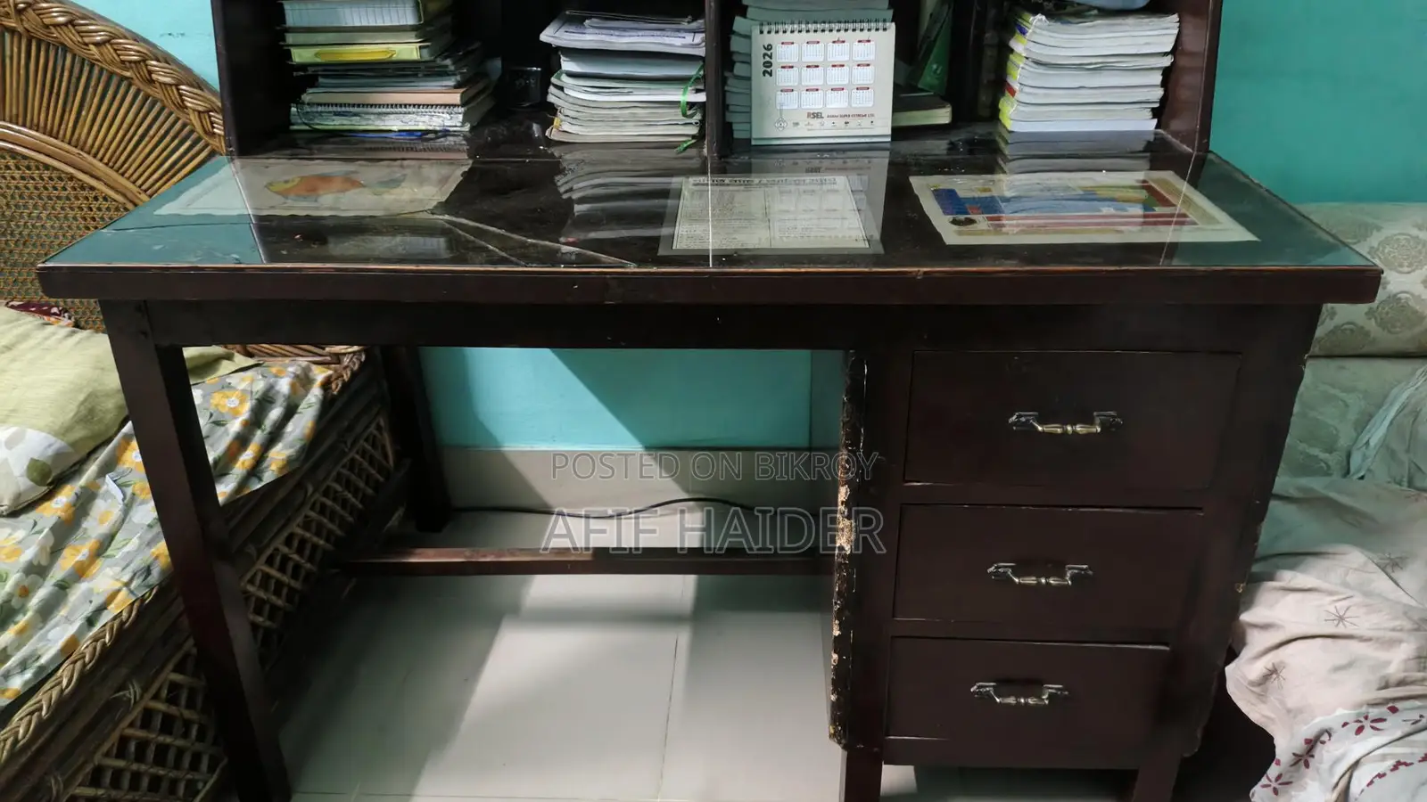 READING TABLE