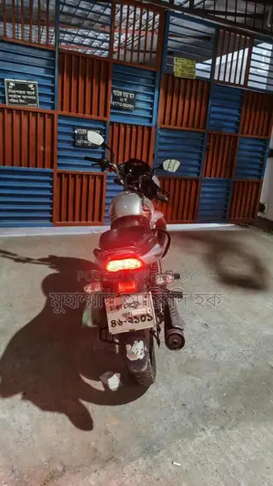 Mahindra Centuro 2016