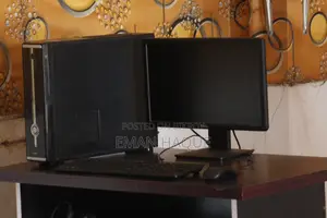 Dell 19" Monitor Desktop PC - Core i3 (4th Gen)