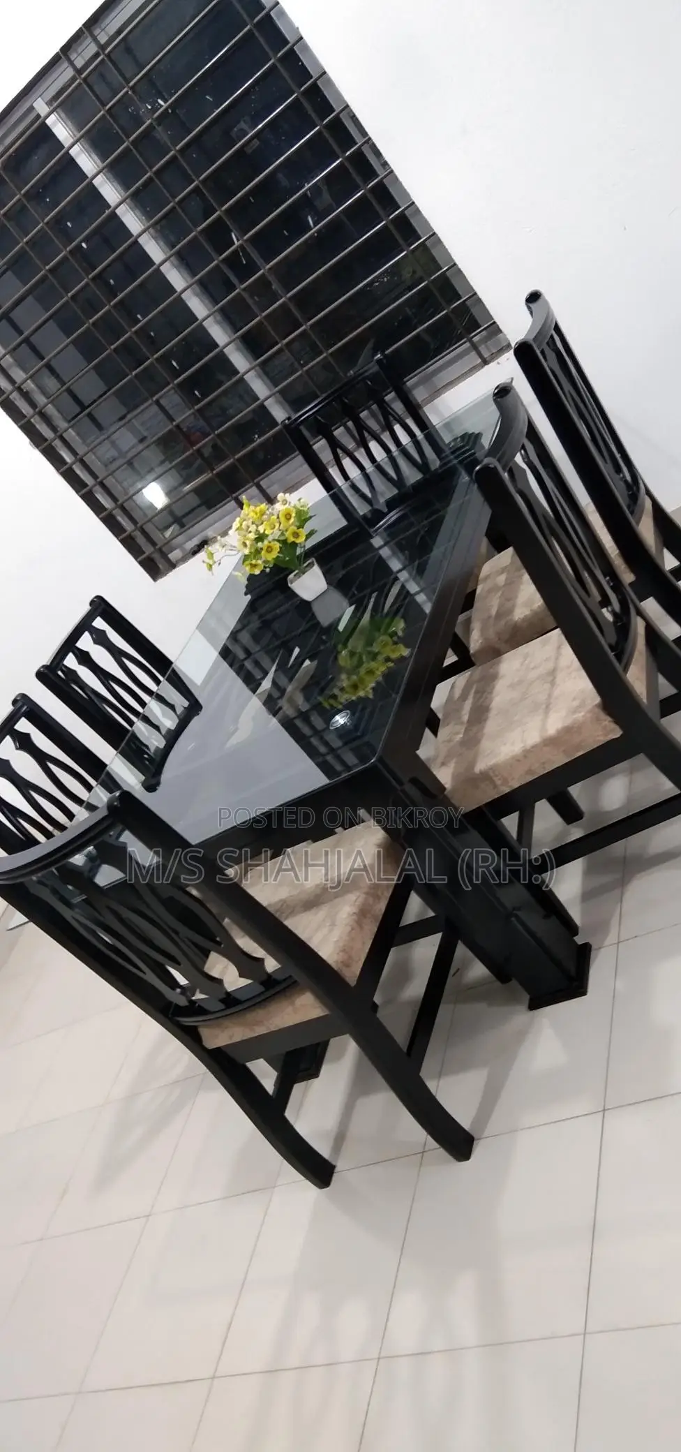 Dining Table with 6 Foam Chairs