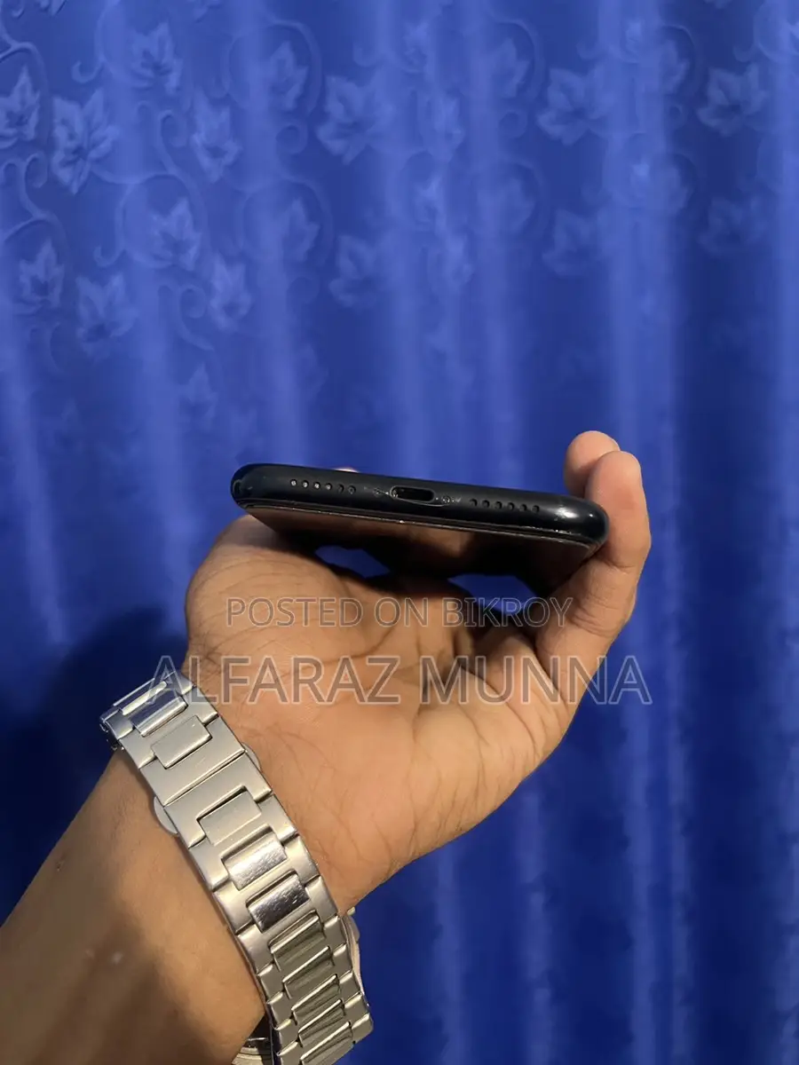 Apple iPhone XR 64gb (Used)