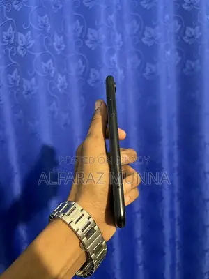 Apple iPhone XR 64gb (Used)