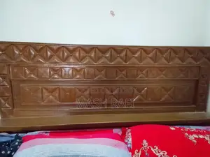Bed used for 7 months, 5/7 feet, beautiful design.