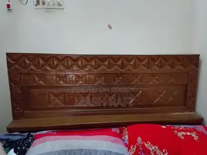 Bed used for 7 months, 5/7 feet, beautiful design.