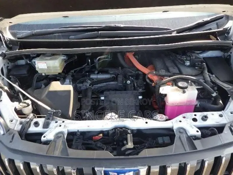 Toyota Esquire GI PREMIUM HYB 4.5 2021