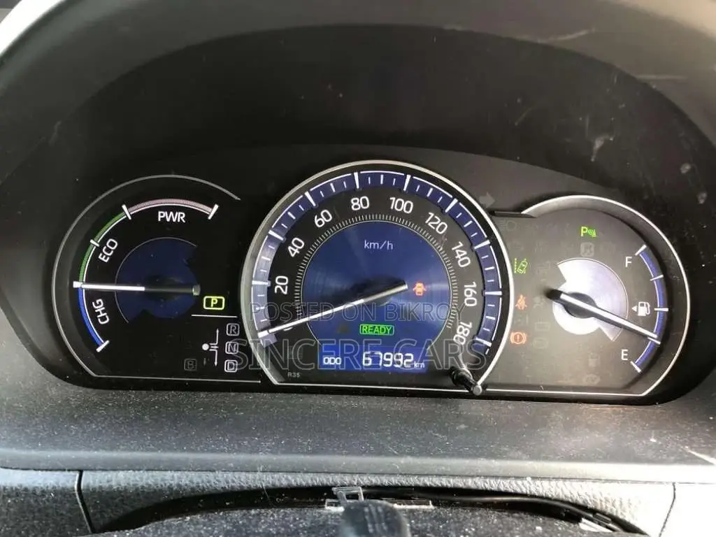 Toyota Esquire GI PREMIUM HYB 4.5 2021