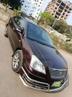 Toyota Premio . 2004