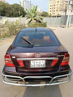 Toyota Premio . 2004