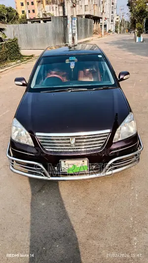Toyota Premio . 2004