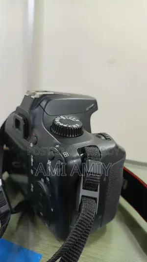 Canon 4000D with 75-300 Zoom Lens, Battery, and Charger