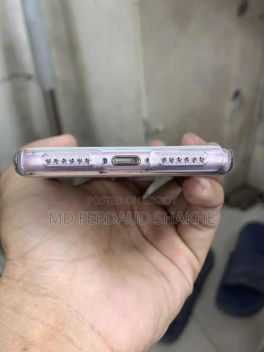 Apple iPhone 7 (Used)