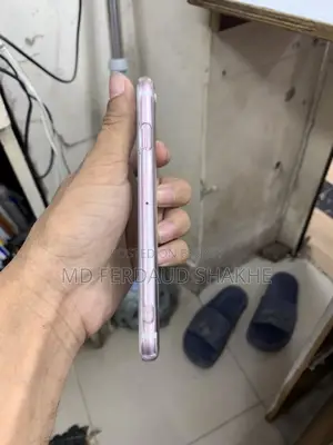 Apple iPhone 7 (Used)