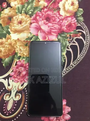 Samsung Galaxy S20 12/256 (Used)