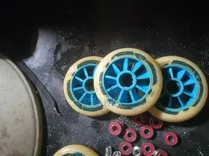Skating চাকা
