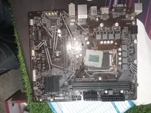 Gigabyte 510 MH + i3 10th Gen - Fully Functional