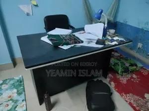 Desk table and chair