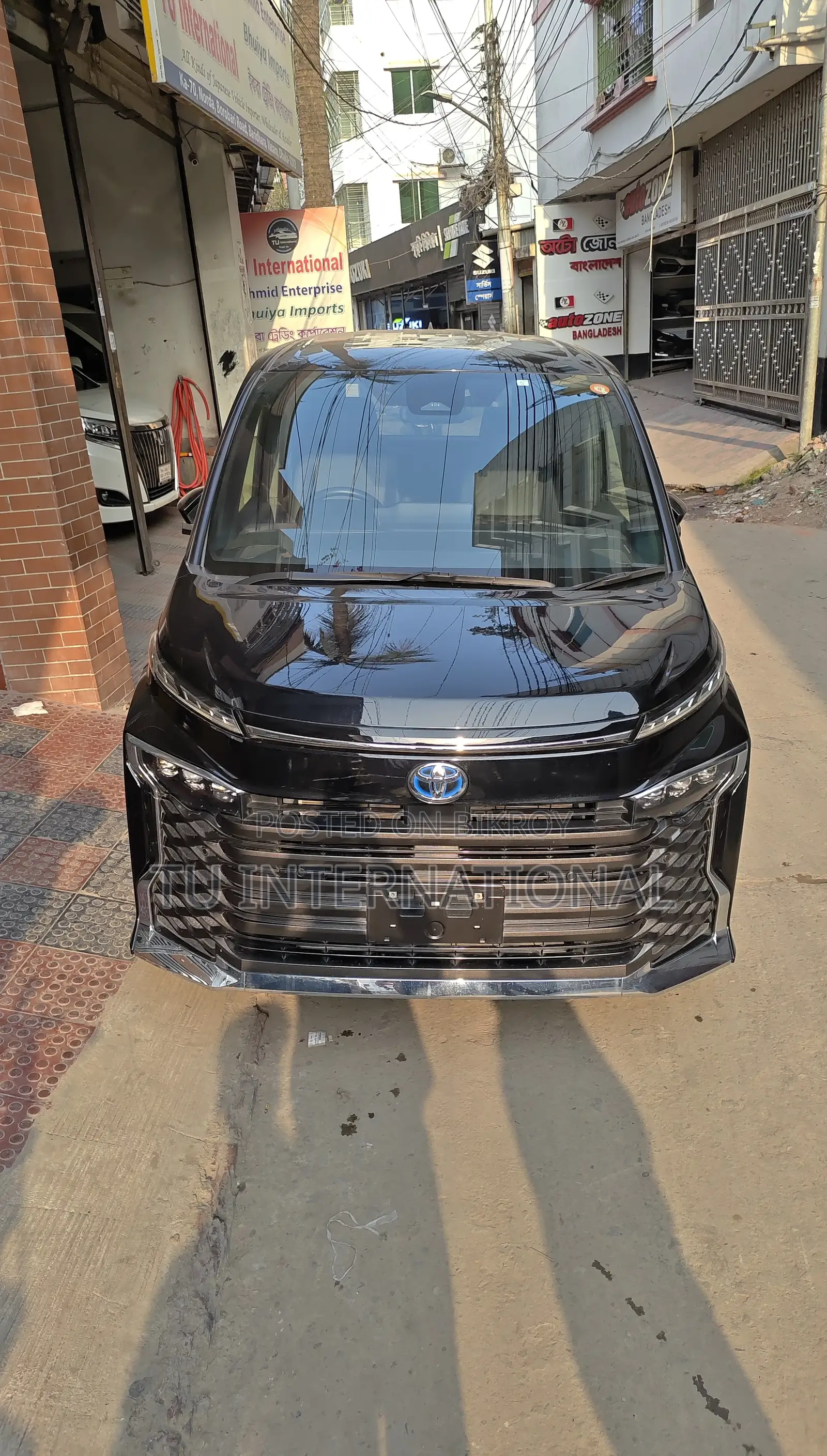 Toyota Voxy s-z hybrid package 2023
