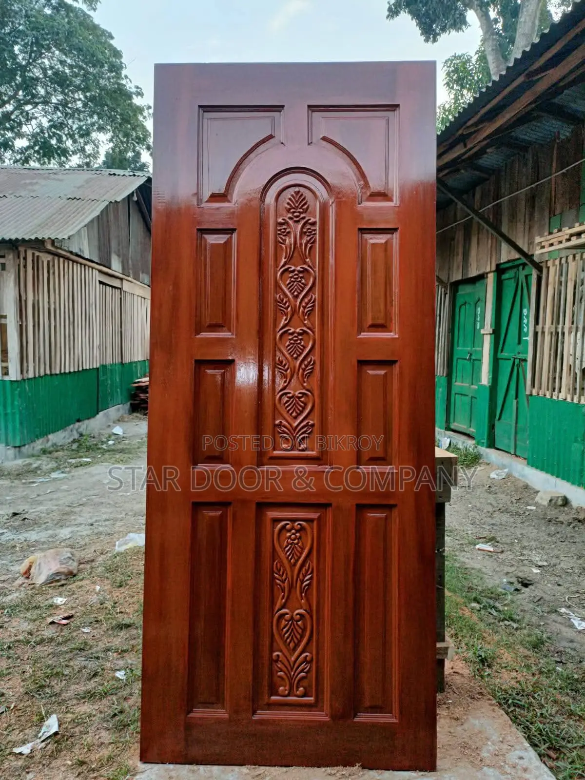 উডেন ডোর